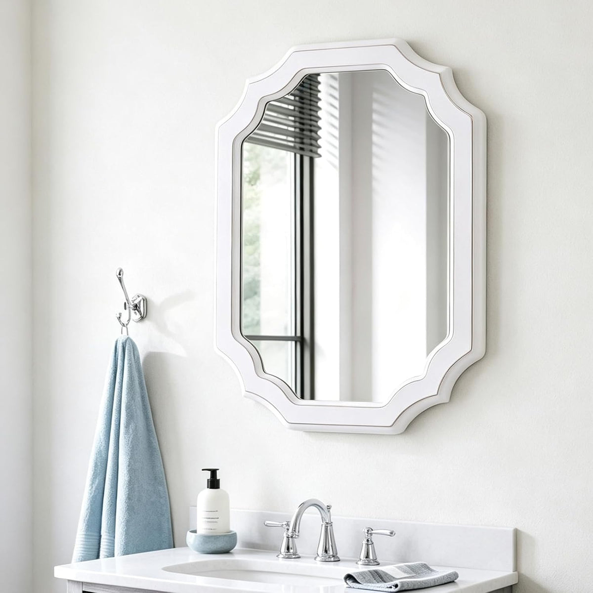 Rustic Oval Mirrors for Wall Decor 17 X 23 Inch, Distressed White