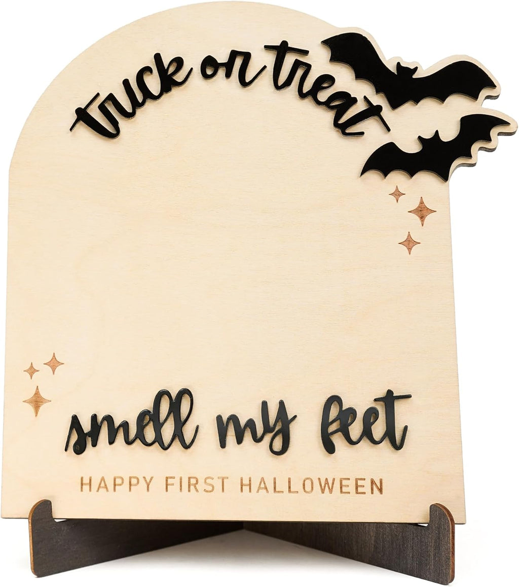 My First Halloween, Halloween Baby Footprint Wooden Sign, Trick or Treat Smell My Feet Keepsake, Newborn Fall Decoration, DIY Painting Craft for First Year Memory Display