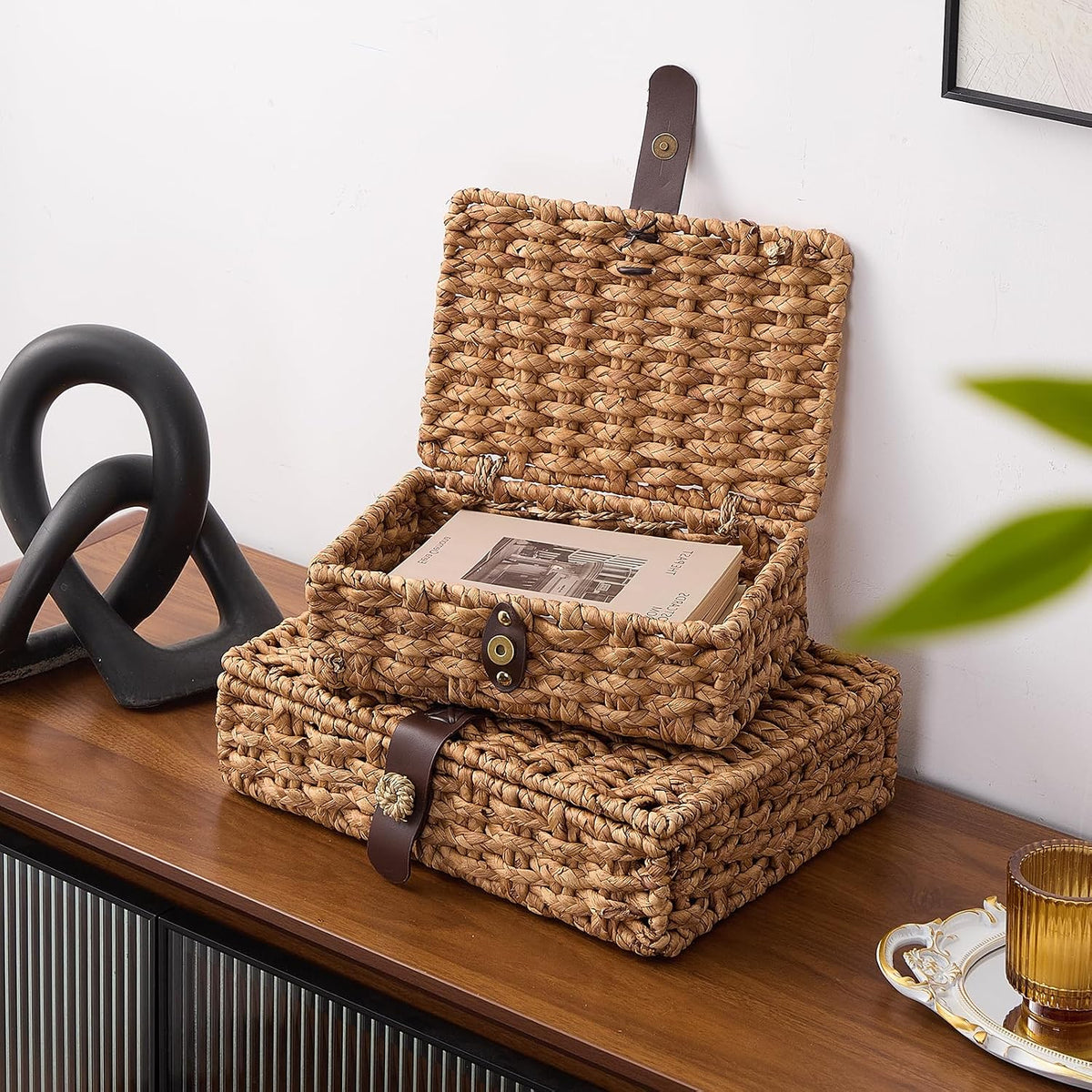 Decorative Box with Lid, Wicker Storage Basket, Water Hyacinth Woven Decorative box for Shelf, Coffee Table, Console Table, Home Decor (Small)